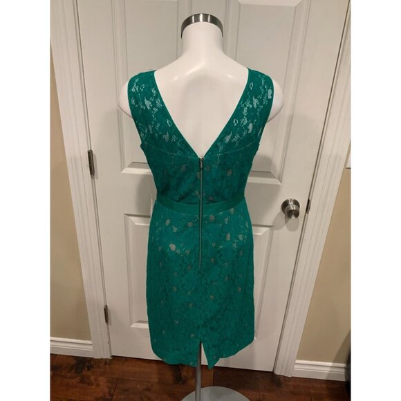 BCBG Max Azria Ultra Green Floral Lace Alice Sheath Dress Size 4 - Picture 6 of 7